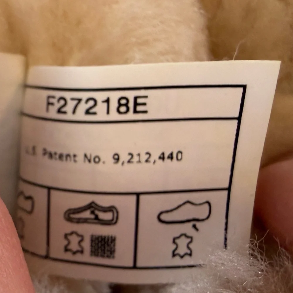 UGG Infant‎ Erin Suede Shearling Lined Boots USA Size 2 / 3 Uggs Chestnut Ugg